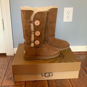 Brown Button UGG boots: Size 7